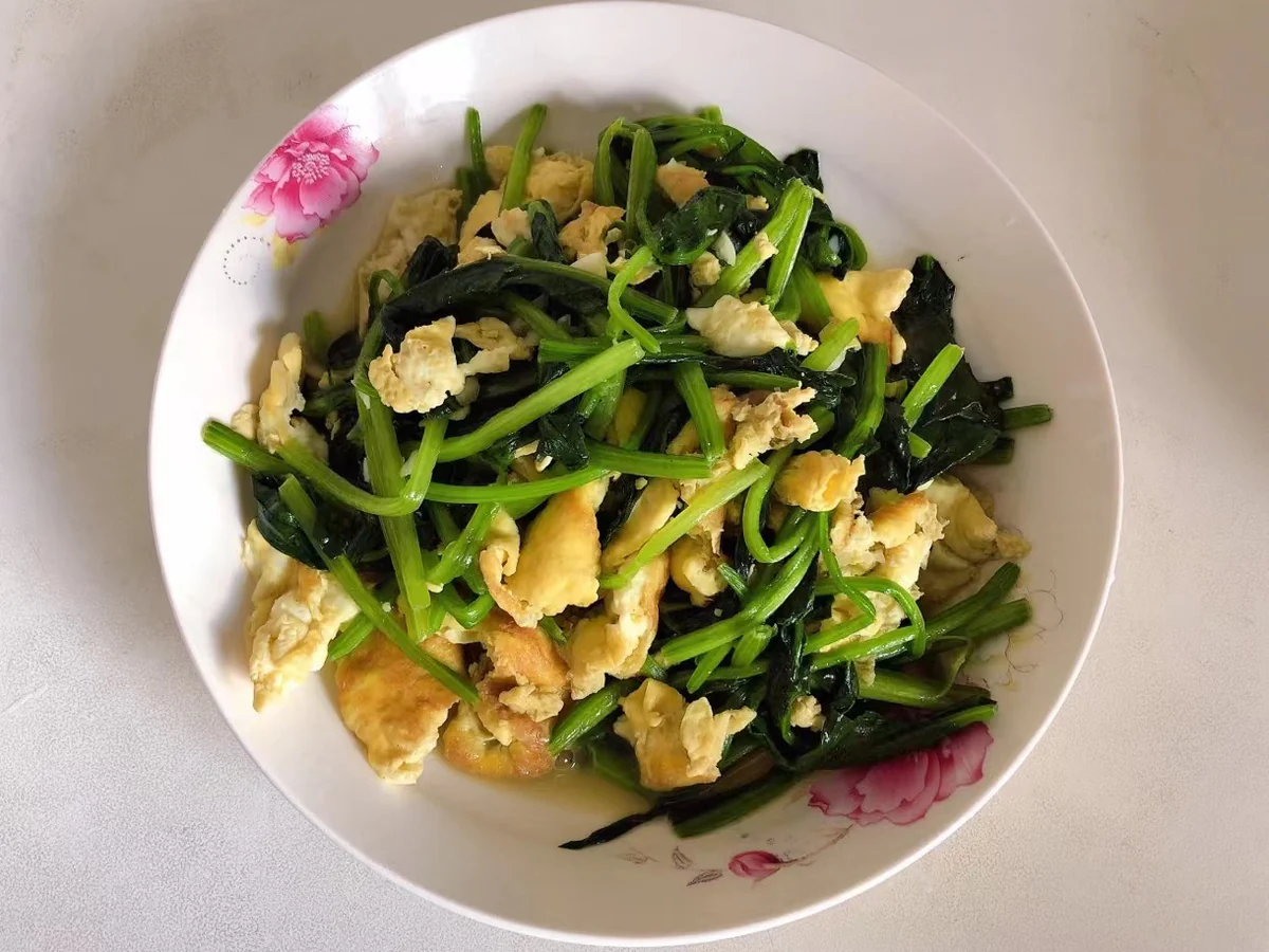 Spinach and eggs